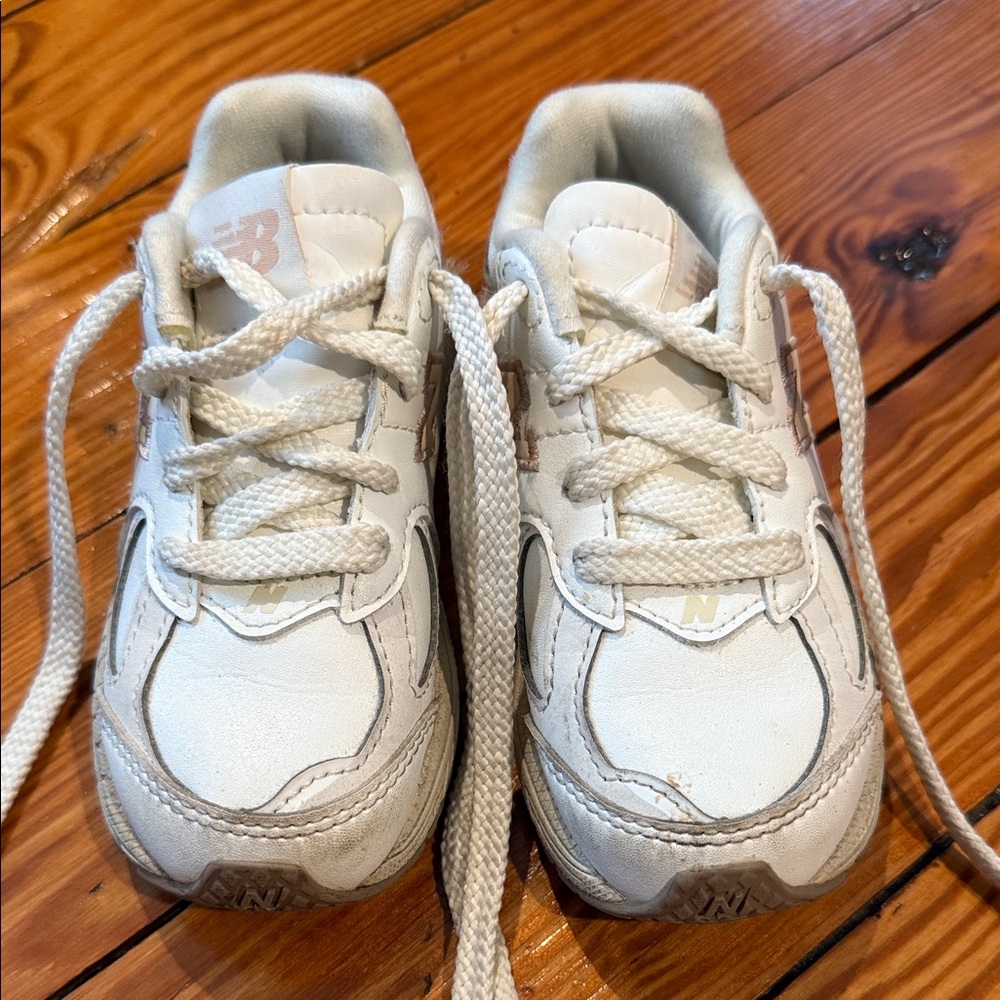 New Balance Kids Sneakers - White and Tan